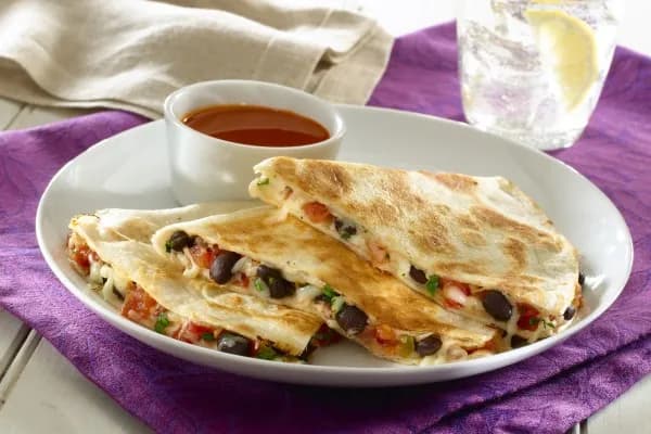 Quesadilly s černými fazolemi