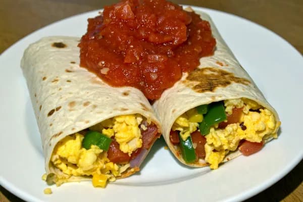 Snídaňové burrito se salsou