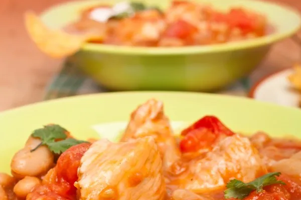 Kuřecí polévka s chilli papričkami