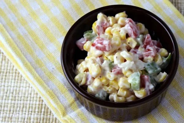 Kukuřičný salát s beztukovou ranch zálivkou