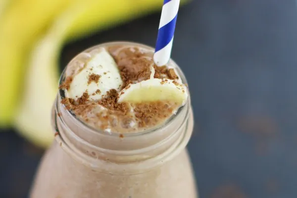 Smoothie s arašídovým máslem a banánem