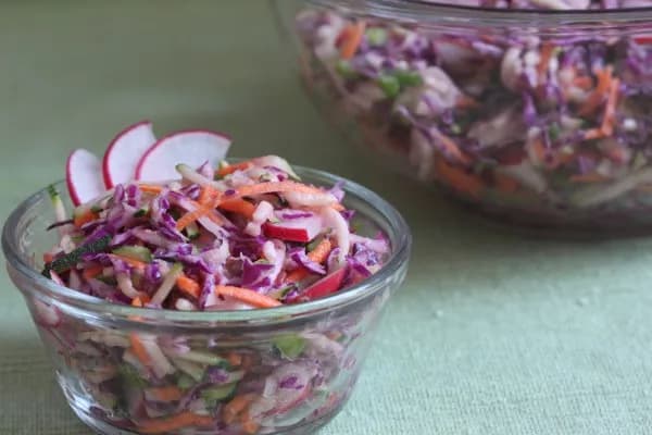 Cuketový coleslaw
